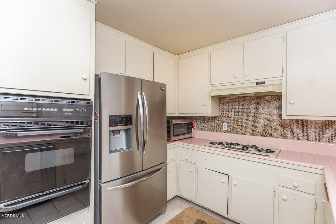 4221 Helene Street Simi Valley, CA 93063 - Photo 7 of 58 4221 Helene-10