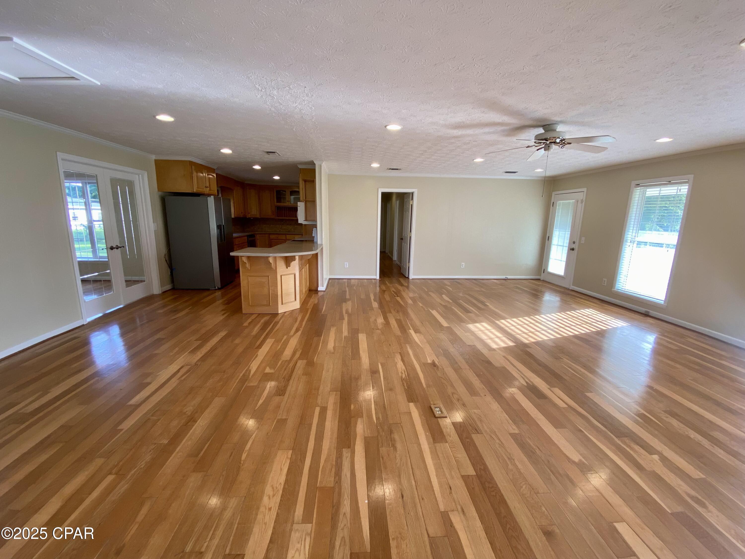 5251 10th Street Malone, FL 32445 - Photo 5 of 38