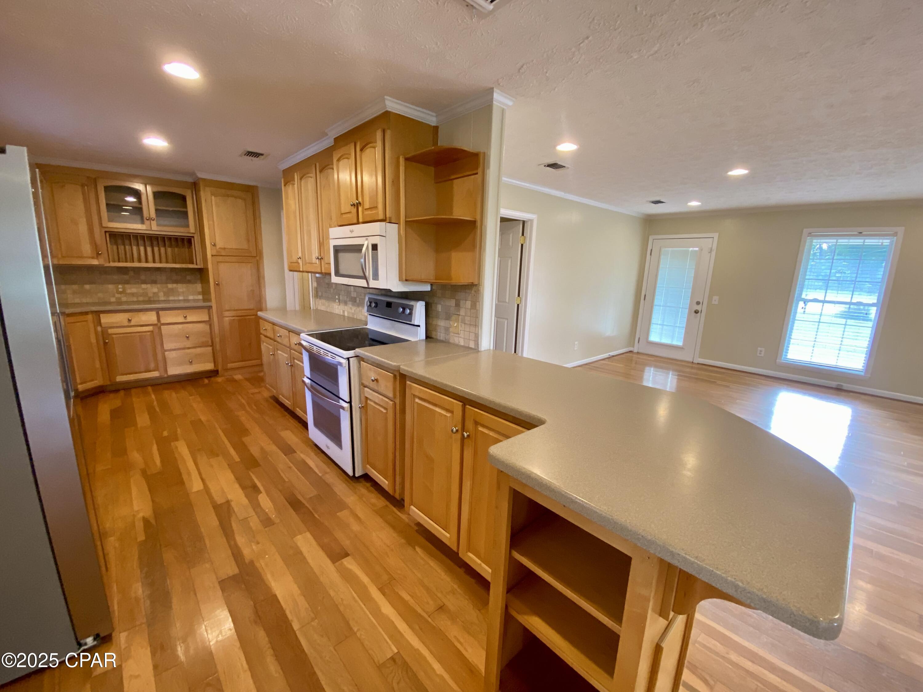 5251 10th Street Malone, FL 32445 - Photo 8 of 38