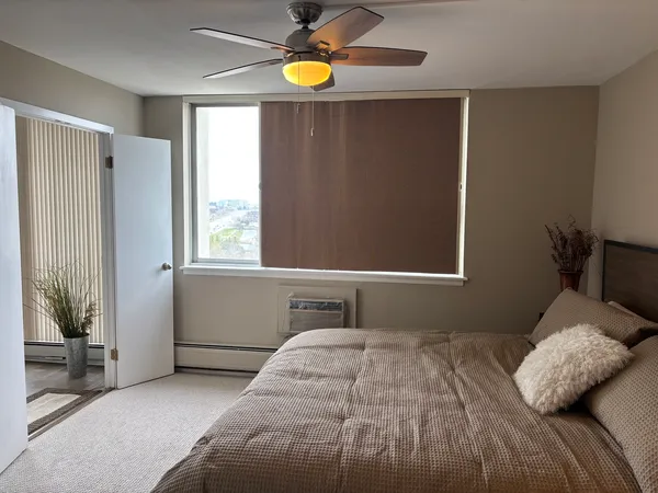 $250,000 | 40 North Tower Road, Unit 10, Oak Brook, IL 60523