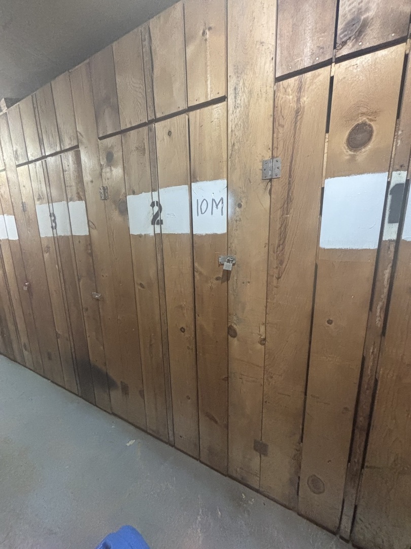 40 North Tower Road, Unit 10 Oak Brook, IL 60523 - Photo 34 of 37