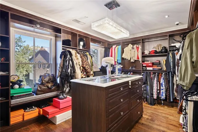 $750,000 | 538 Sarabrook Place Northeast, Atlanta, GA 30342