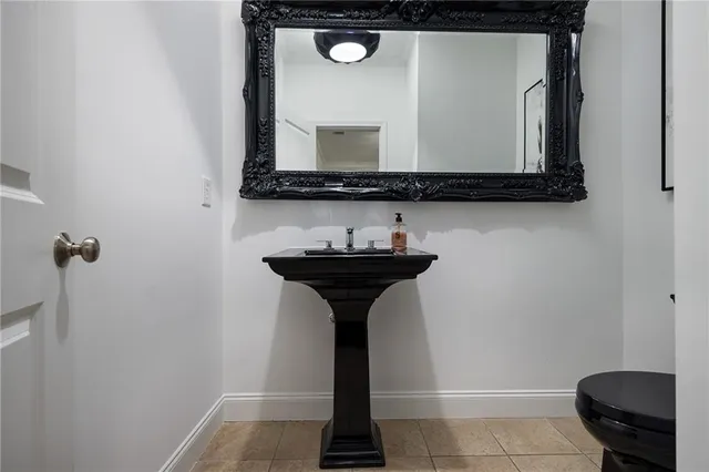 $750,000 | 538 Sarabrook Place Northeast, Atlanta, GA 30342