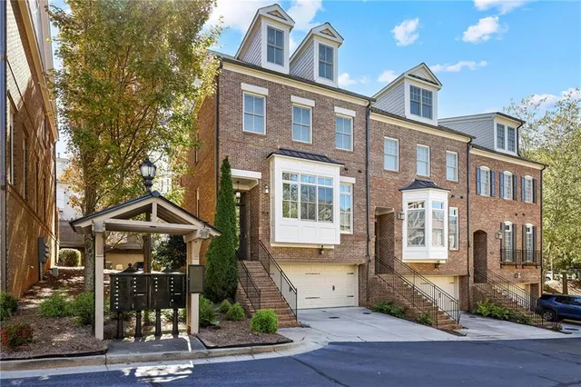 $750,000 | 538 Sarabrook Place Northeast, Atlanta, GA 30342