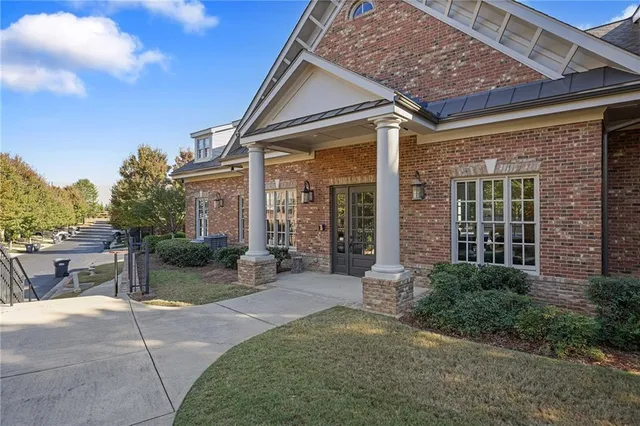 $750,000 | 538 Sarabrook Place Northeast, Atlanta, GA 30342