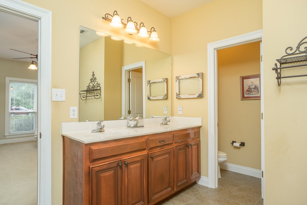 9112 Thoroughbred Run Fairhope, AL 36532 - Photo 13 of 25 Master Bathroom