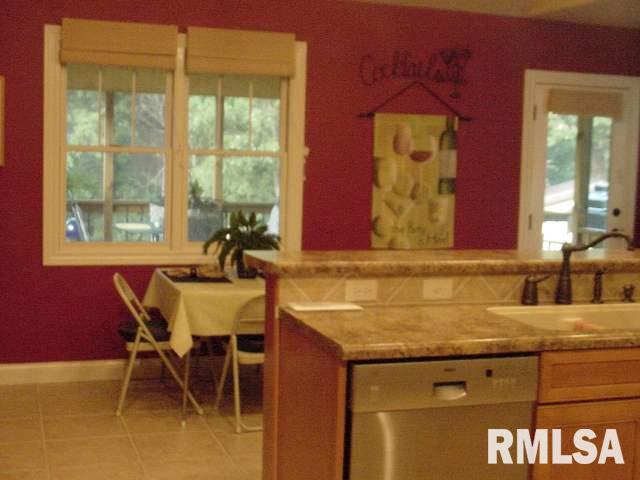 2619 Canterbury Road Muscatine, IA 52761 - Photo 7 of 9 Gallery Image 7