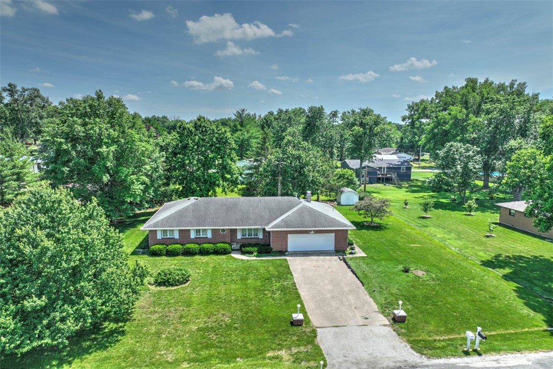 2311 Sands Drive Decatur, IL 62526 - Photo 2 of 33