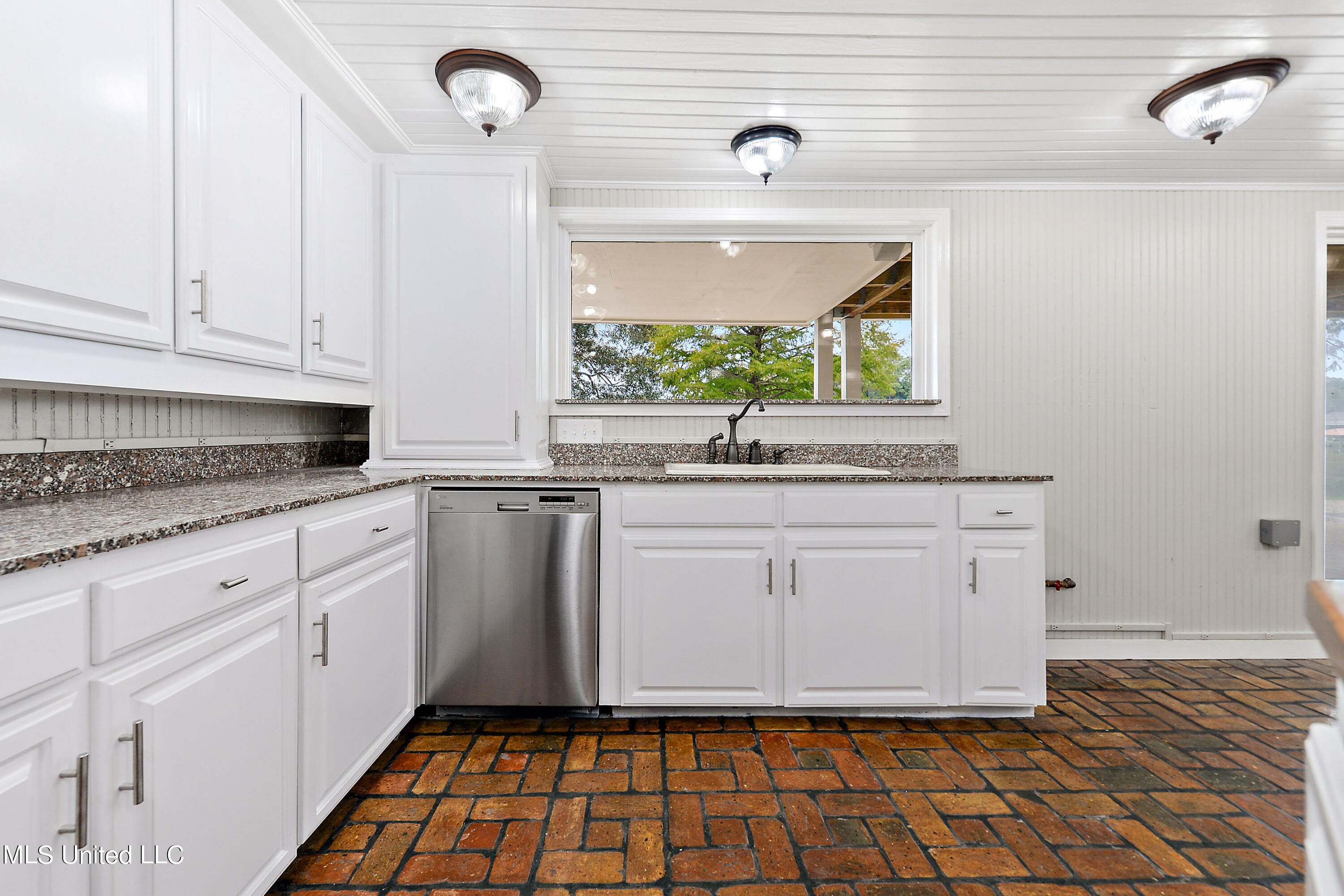 9312 Ridgeview Drive Ocean Springs, MS 39564 - Photo 29 of 50 027