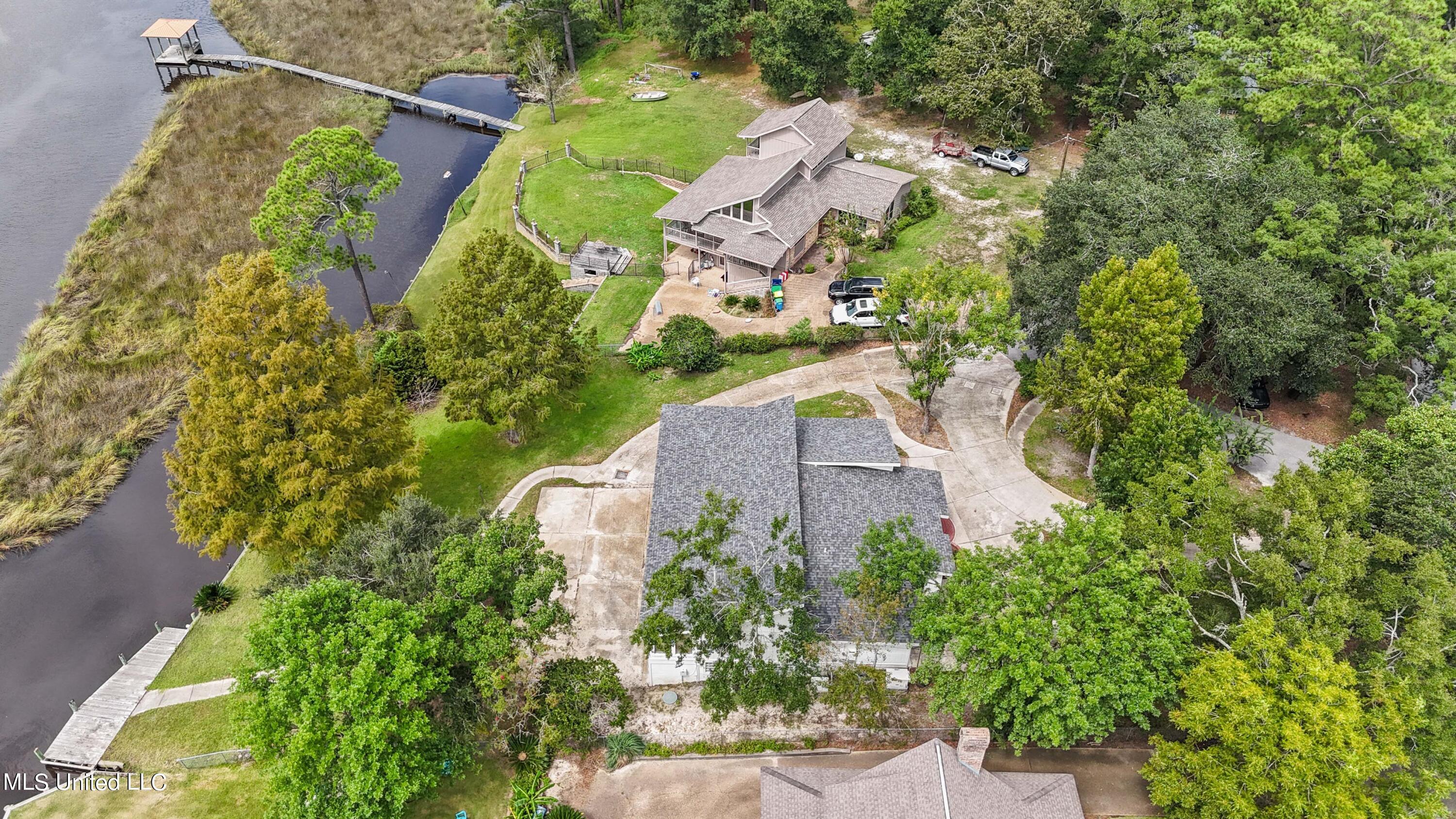 9312 Ridgeview Drive Ocean Springs, MS 39564 - Photo 5 of 50 042