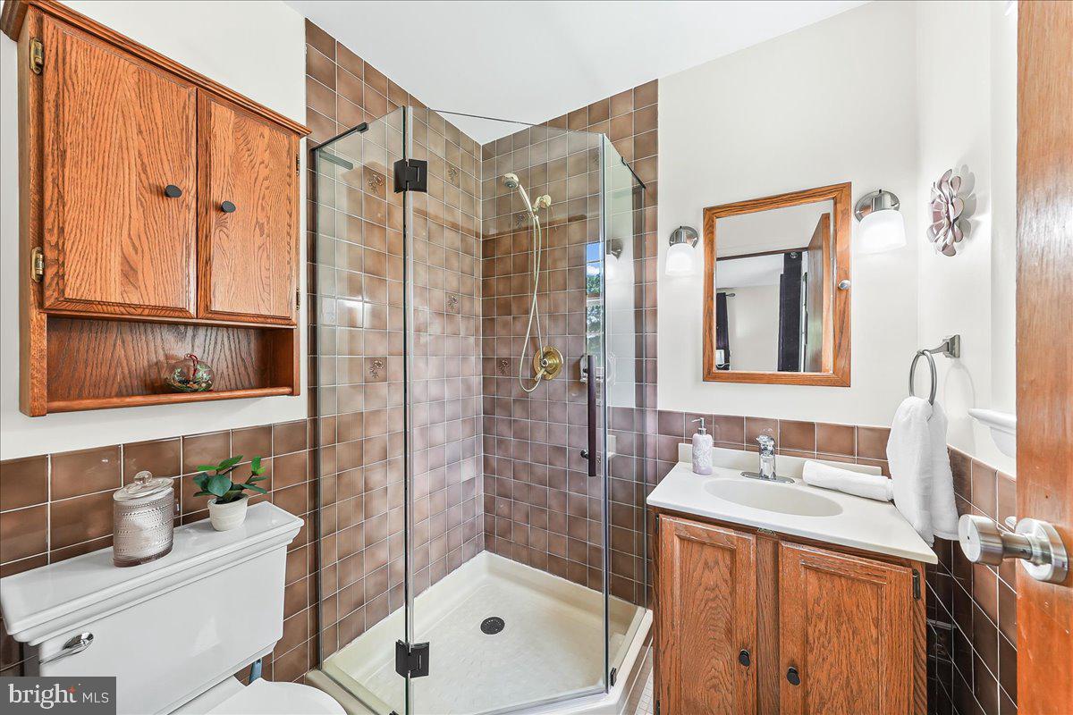 207 West Woodview Road West Grove, PA 19390 - Photo 25 of 34