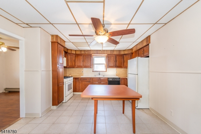 18 Pulaski Street, Unit 2 Bloomfield, NJ 07003 - Photo 4 of 20