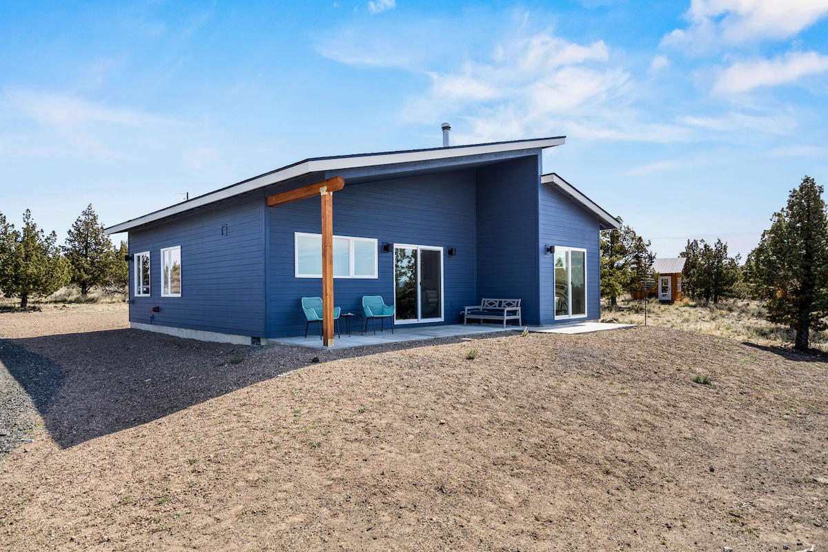 16192 Southwest Steelhead Road Terrebonne, OR 97760 - Photo 25 of 33 2021_04_12_16192_sw_steelhead_rd-37