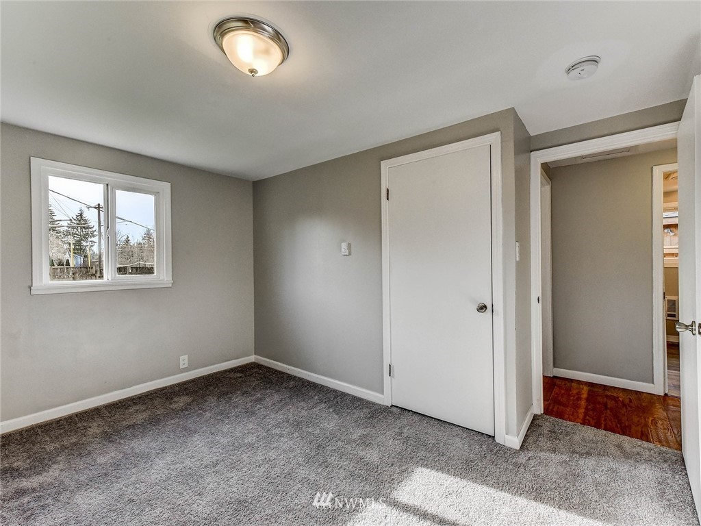 14430 Beverly Park Road Edmonds, WA 98026 - Photo 8 of 15 Gallery Image 8