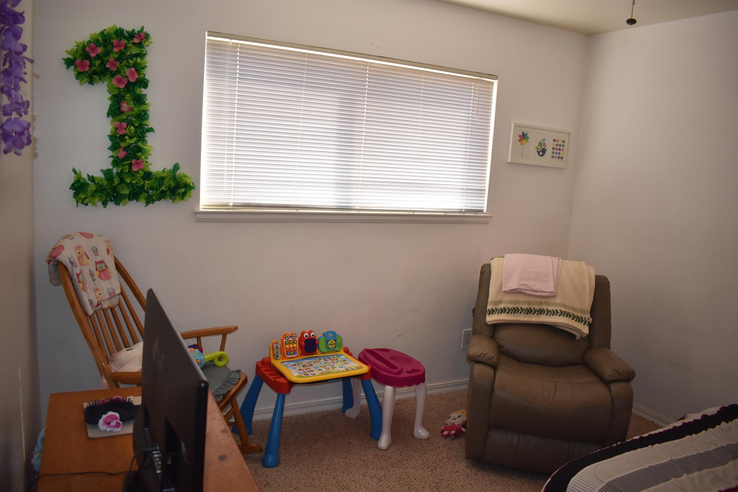 2455 Belladonna Street Redding, CA 96002 - Photo 9 of 26 DSC_0391