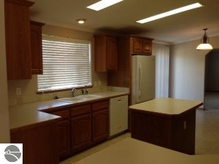 9870 Creighton Road Southwest Fife Lake, MI 49633 - Photo 5 of 15 1785882-4.JPG