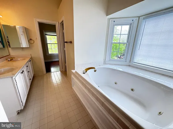$925,000 | 125 Mission Drive, Gaithersburg, MD 20878