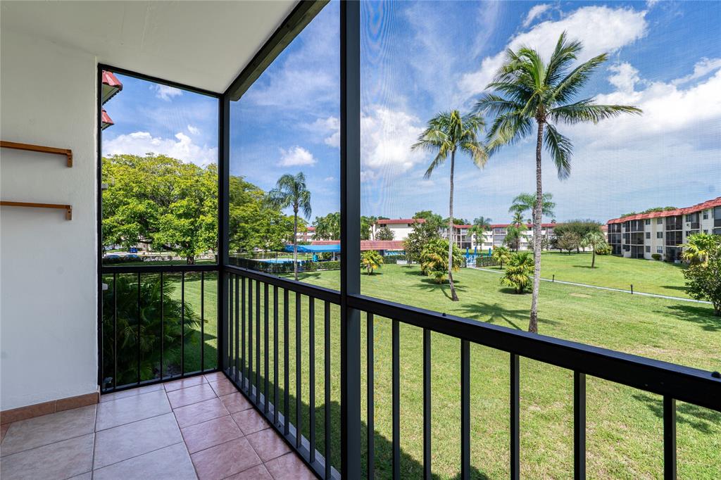 9720 South Hollybrook Lake Drive, Unit 205 Pembroke Pines, FL 33025 - Photo 17 of 57