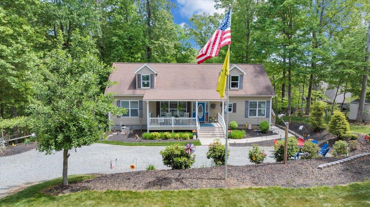59 Camp Road Moneta, VA 24121 - Photo 3 of 46 Beautiful home awaits you!