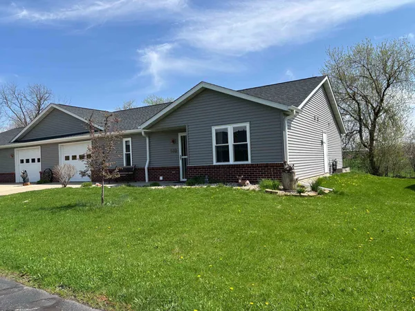 $262,900 | 532 Plum Tree Drive, Evansville, WI 53536
