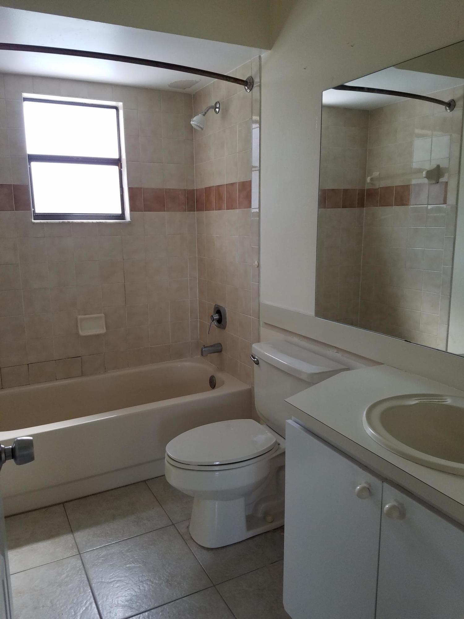 934 Southwest Longfellow Road Port St. Lucie, FL 34953 - Photo 17 of 26 Guest Bath