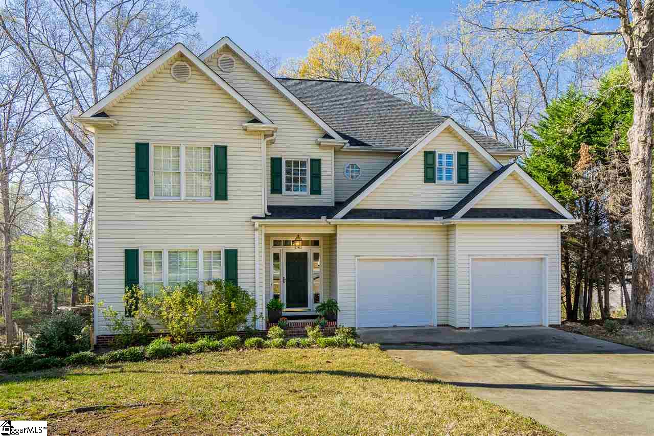 4 Falling Ridge Court Simpsonville, SC 29680 - Photo 1 of 35 Gallery Image 1