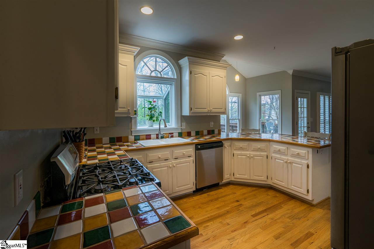 4 Falling Ridge Court Simpsonville, SC 29680 - Photo 14 of 35 Gallery Image 14