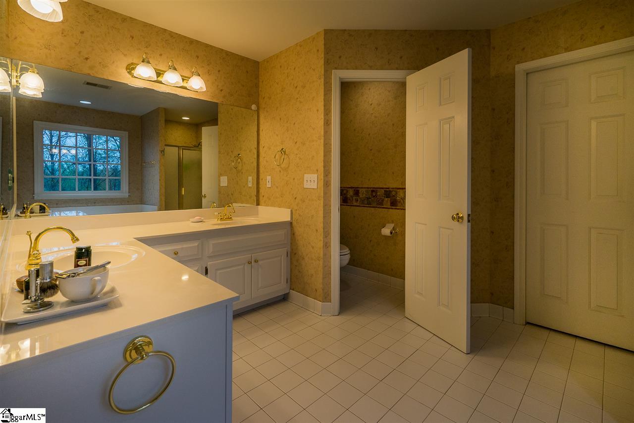 4 Falling Ridge Court Simpsonville, SC 29680 - Photo 34 of 35 Gallery Image 34