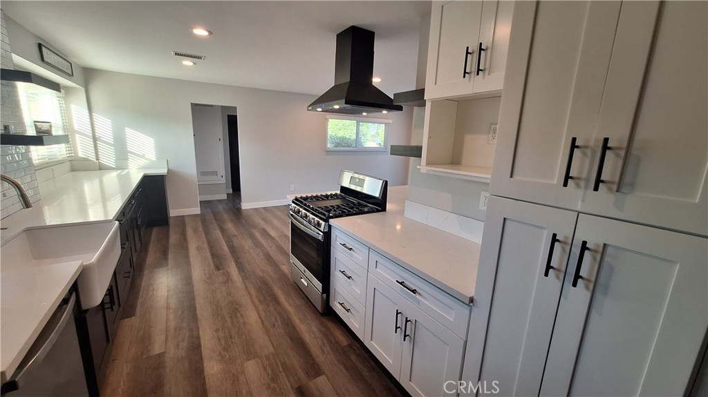 2327 Fairview Avenue Riverside, CA 92506 - Photo 9 of 30