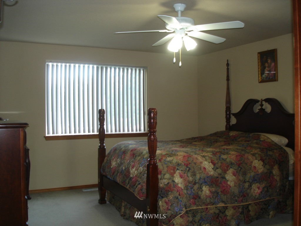 17437 Furman Street Southwest Rochester, WA 98579 - Photo 13 of 15