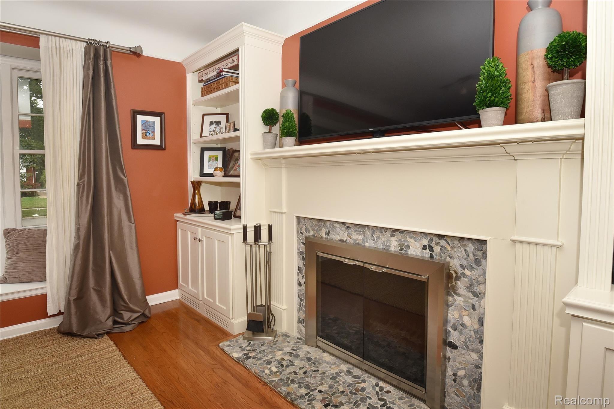 1595 Mansfield Road Birmingham, MI 48009 - Photo 8 of 35 1595 Mansfield_08.JPG