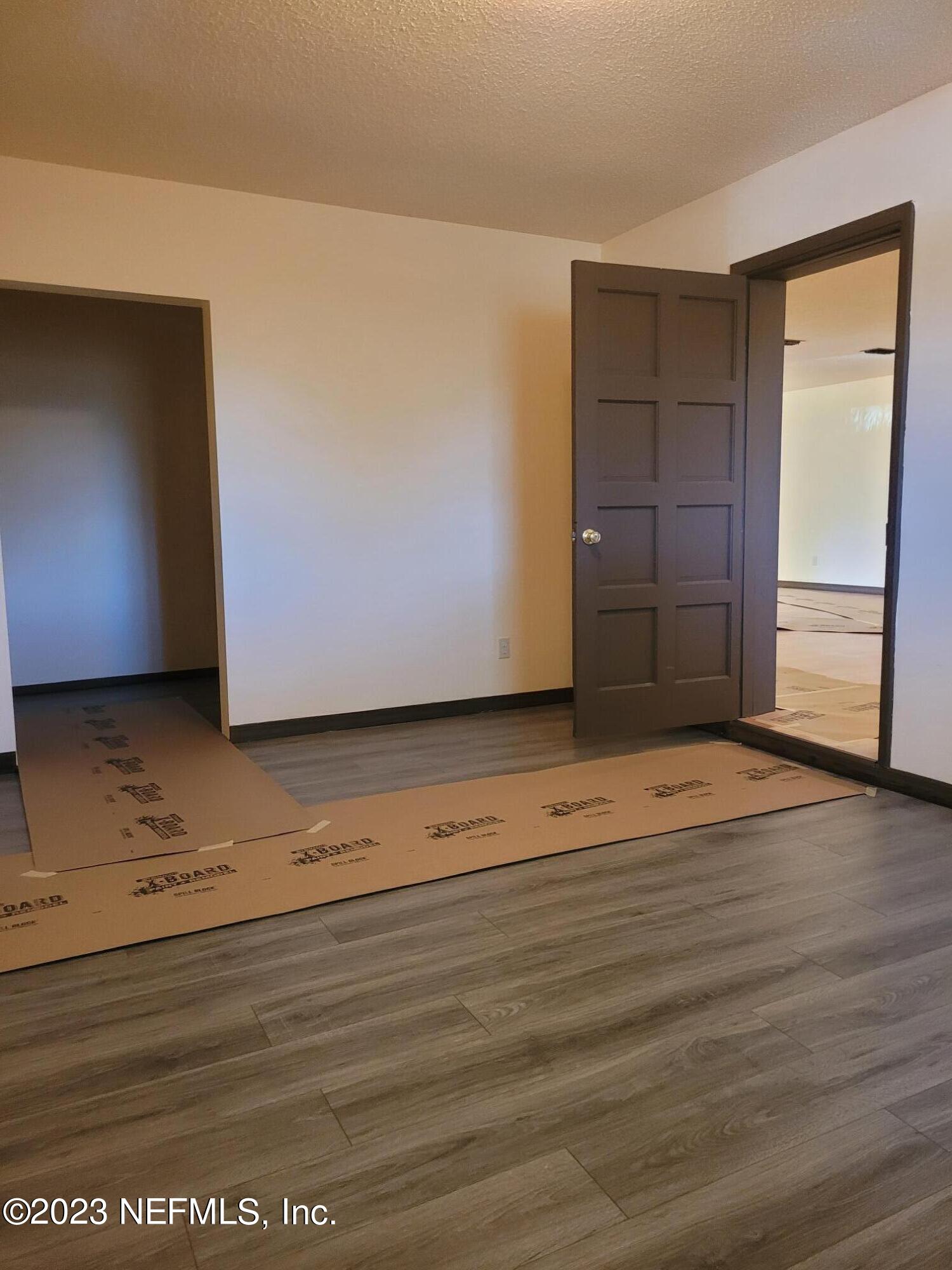 7925 Chateau Drive Jacksonville, FL 32221 - Photo 13 of 24 a view of a room