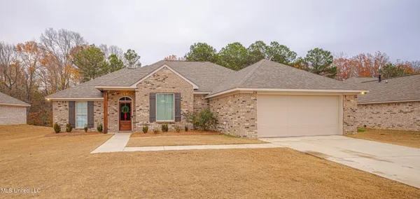 $289,900 | 256 Chartleigh Circle, Canton, MS 39046