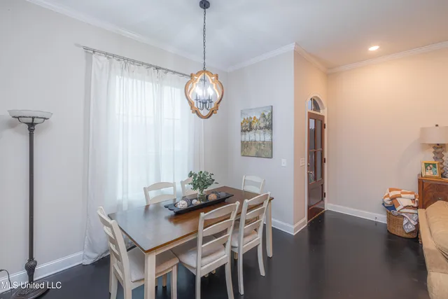 $289,900 | 256 Chartleigh Circle, Canton, MS 39046