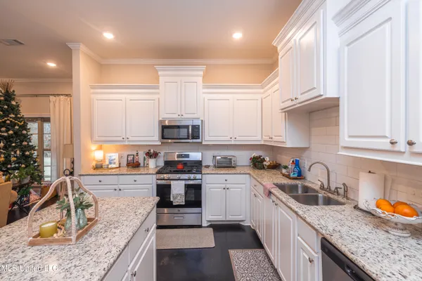 $289,900 | 256 Chartleigh Circle, Canton, MS 39046