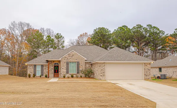 $289,900 | 256 Chartleigh Circle, Canton, MS 39046