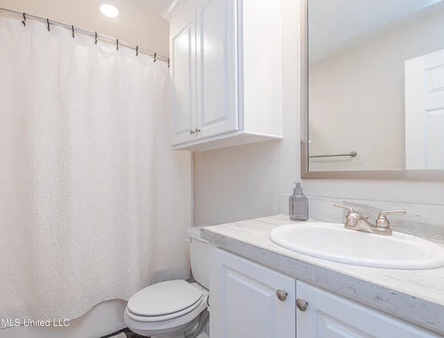 $289,900 | 256 Chartleigh Circle, Canton, MS 39046