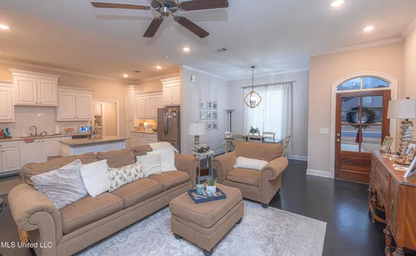 $289,900 | 256 Chartleigh Circle, Canton, MS 39046