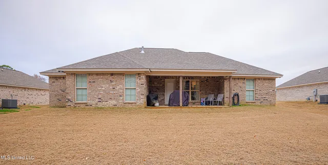 $289,900 | 256 Chartleigh Circle, Canton, MS 39046