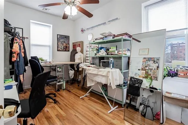 $4,400 | 977 Summit Avenue, Unit 2, Jersey City, NJ 07307
