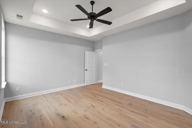 $365,900 | 811 Coahoma Court, Nesbit, MS 38651