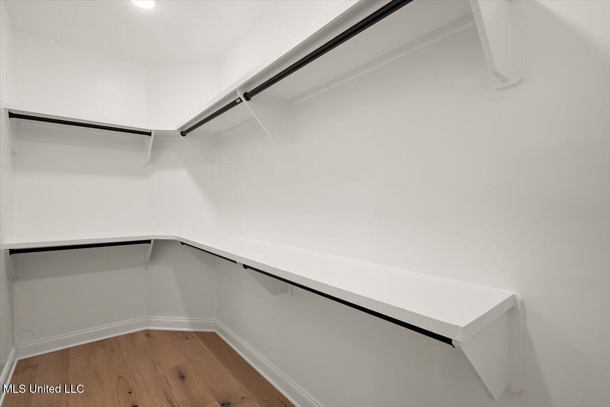 811 Coahoma Court Nesbit, MS 38651 - Photo 17 of 32 Isola