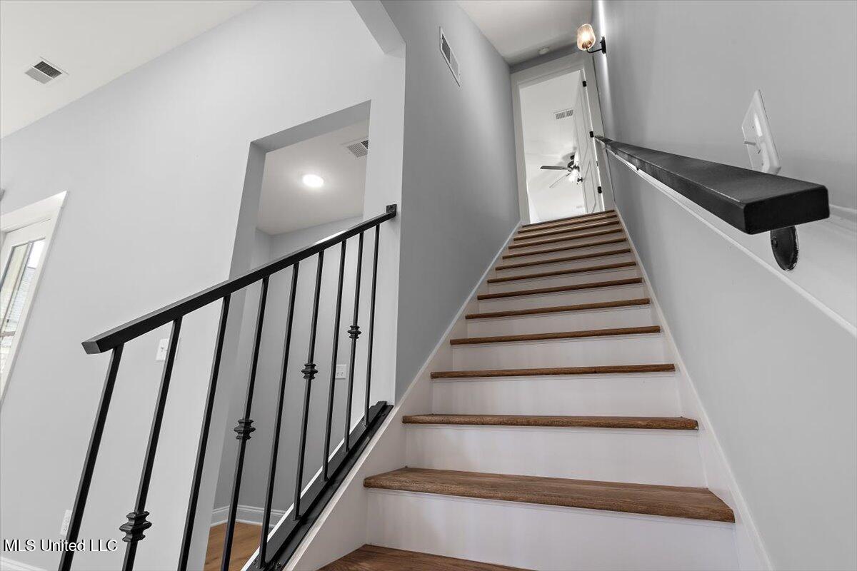 811 Coahoma Court Nesbit, MS 38651 - Photo 24 of 32 Isola