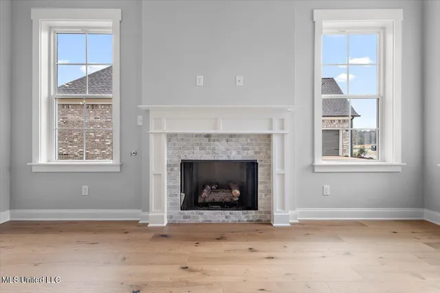 $365,900 | 811 Coahoma Court, Nesbit, MS 38651