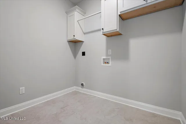 $365,900 | 811 Coahoma Court, Nesbit, MS 38651