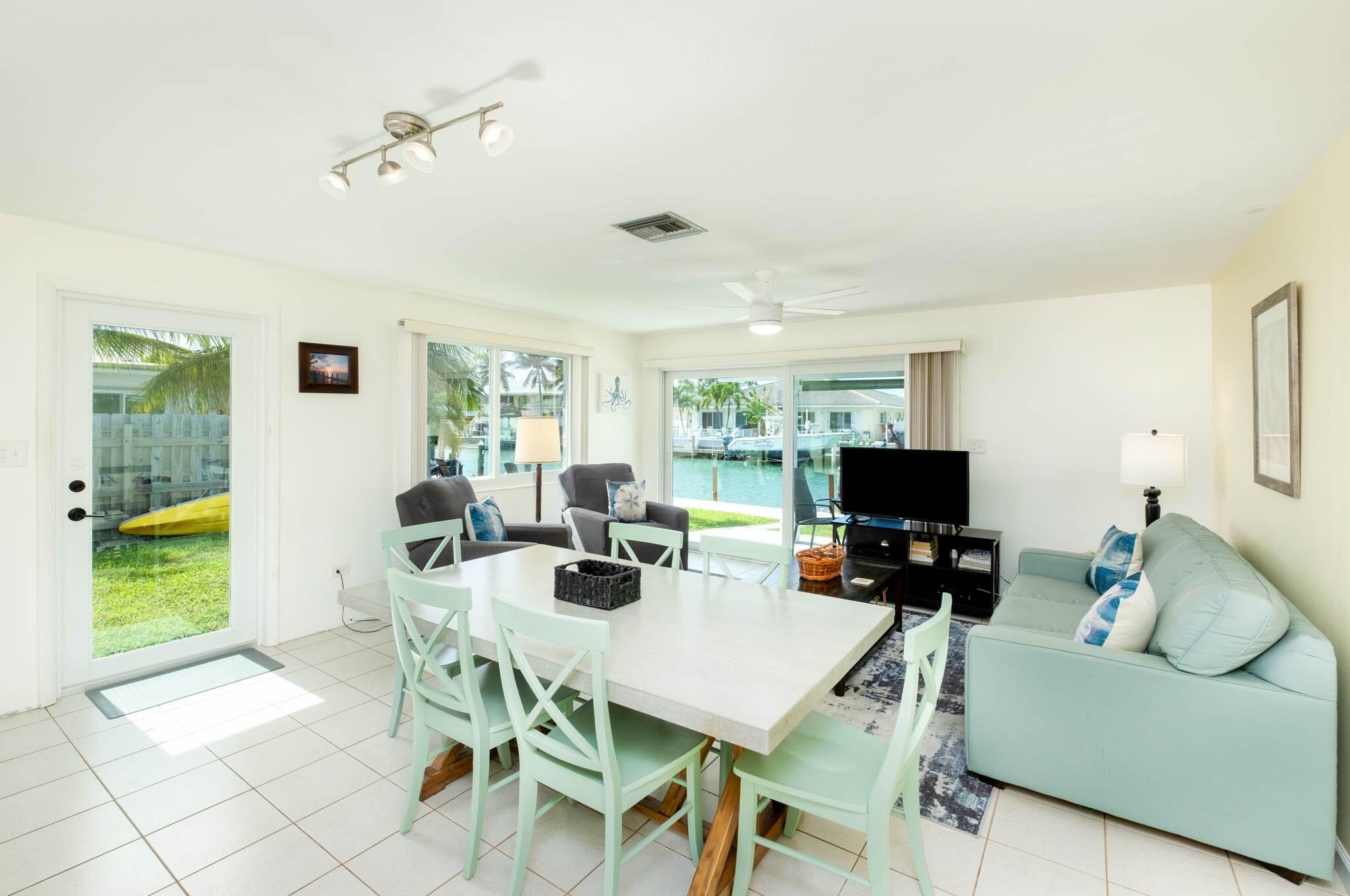 261-271 9th Street Key Colony Beach, FL 33051 - Photo 12 of 68 a view of a livingroom with furniture and a window