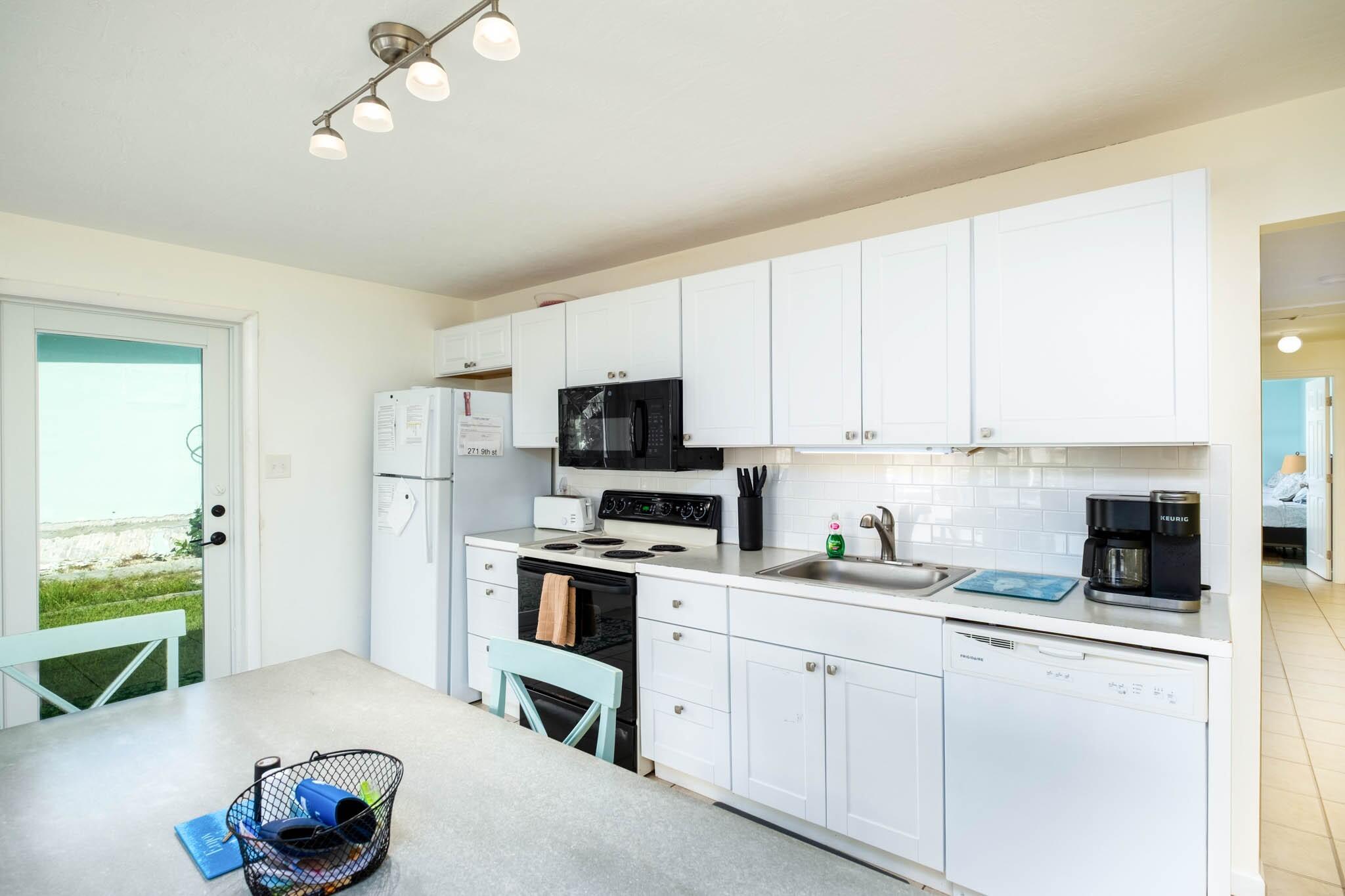 261-271 9th Street Key Colony Beach, FL 33051 - Photo 33 of 68 271 9th Kitchen