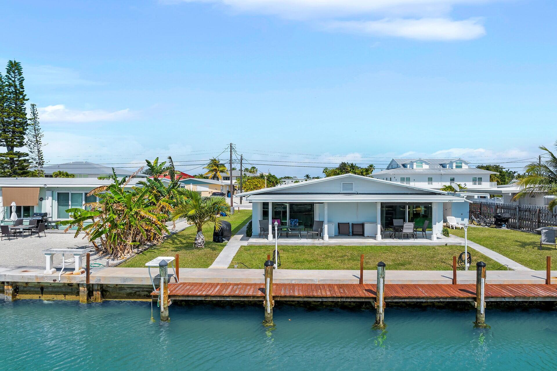 261-271 9th Street Key Colony Beach, FL 33051 - Photo 4 of 68 a view of a house with a ocean view