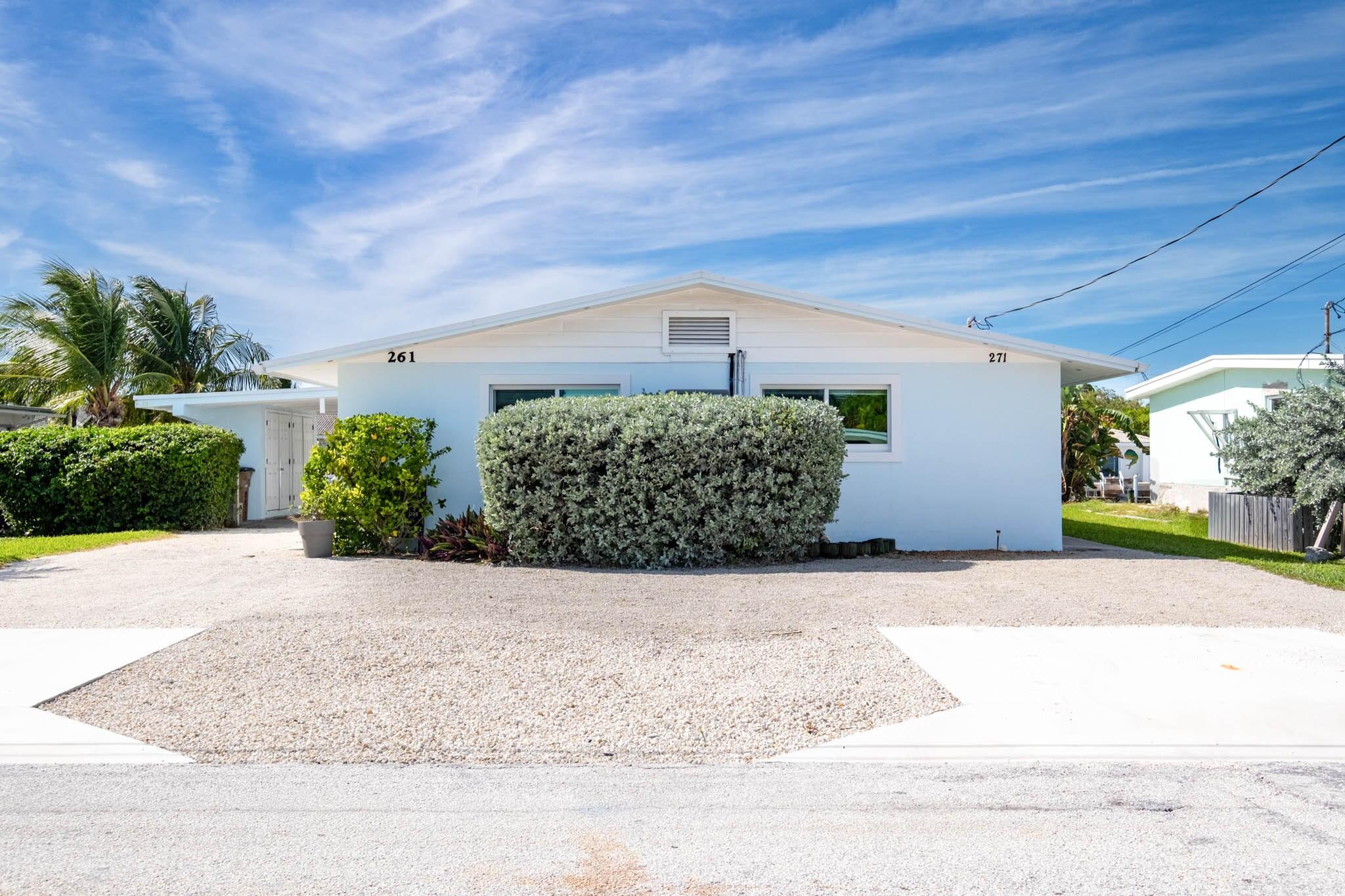 261-271 9th Street Key Colony Beach, FL 33051 - Photo 6 of 68 a view of a garden