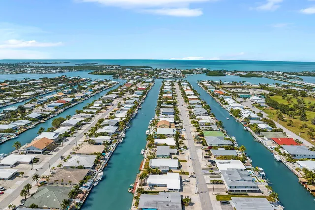 $1,700,000 | 261-271 9th Street, Key Colony Beach, FL 33051